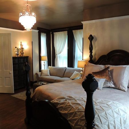 Lyons Twin Mansions Otel Fort Scott Dış mekan fotoğraf