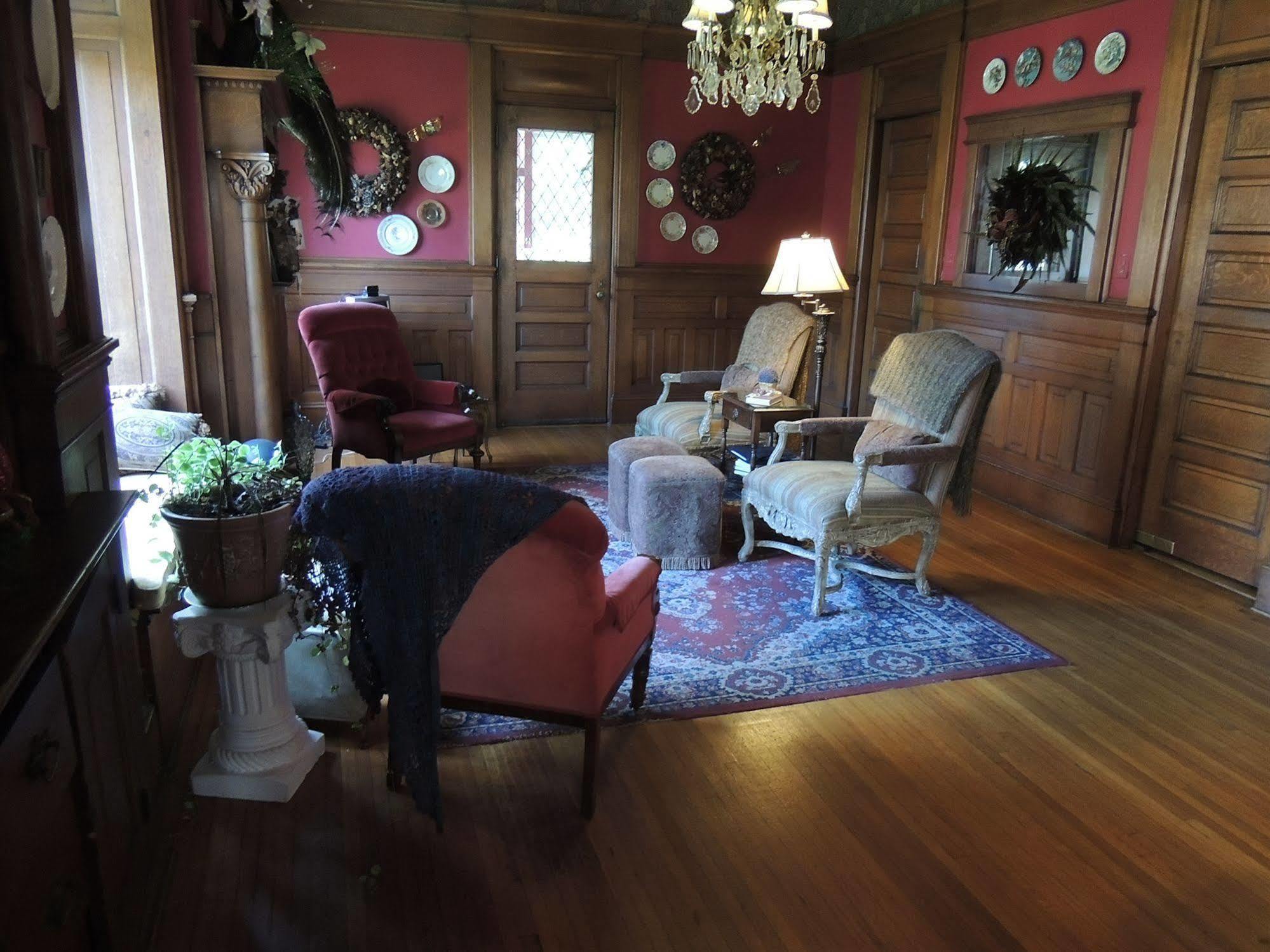 Lyons Twin Mansions Otel Fort Scott Dış mekan fotoğraf