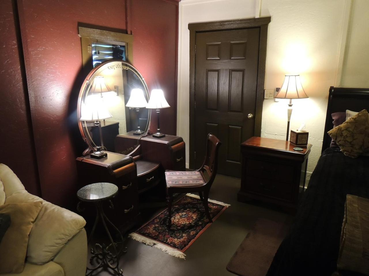 Lyons Twin Mansions Otel Fort Scott Dış mekan fotoğraf