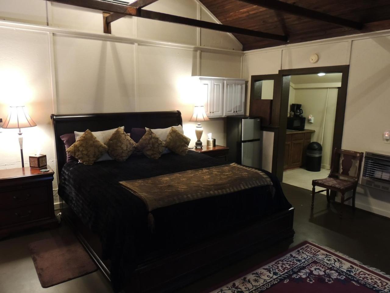 Lyons Twin Mansions Otel Fort Scott Dış mekan fotoğraf