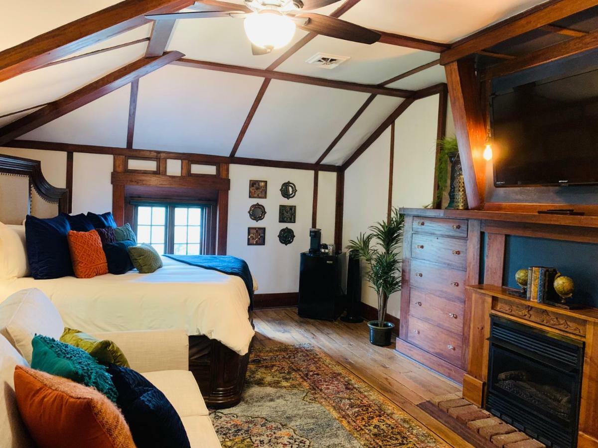 Lyons Twin Mansions Otel Fort Scott Dış mekan fotoğraf