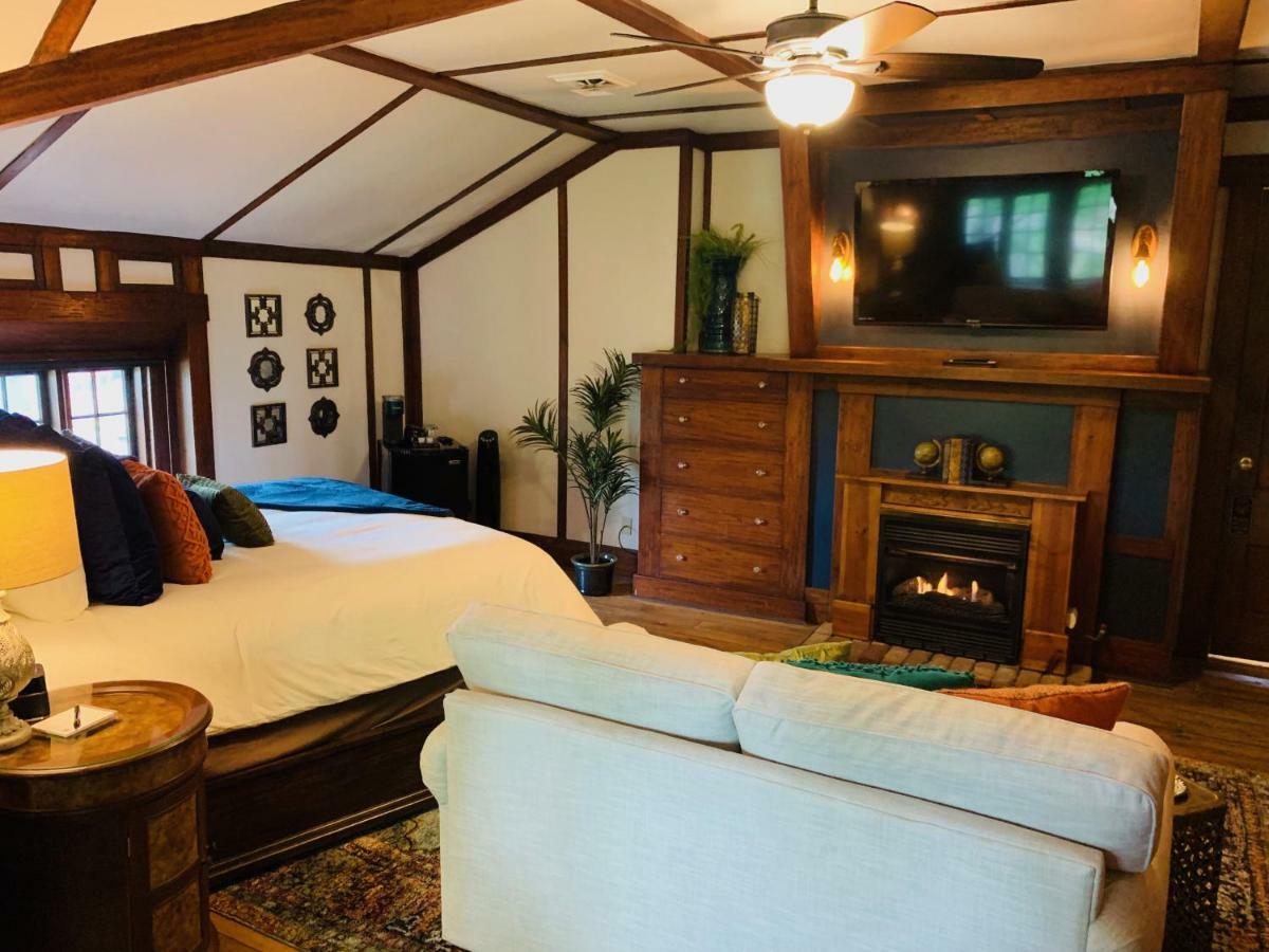 Lyons Twin Mansions Otel Fort Scott Dış mekan fotoğraf